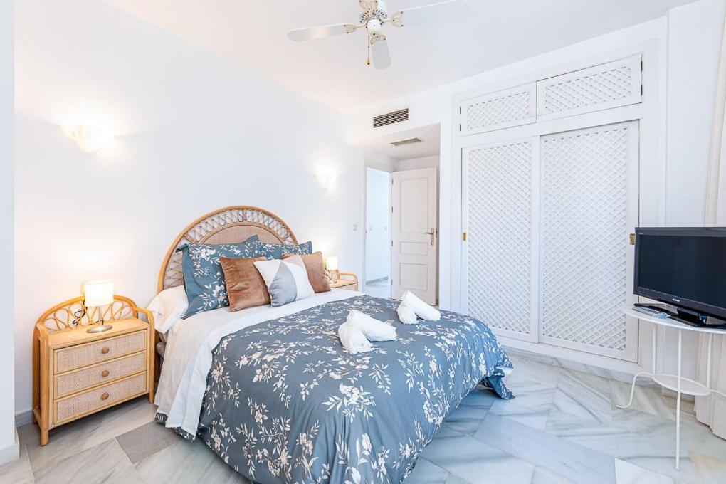 Puerto De Benalmadena Apartamento Vacacional Con Vistas Al Mar Y Yates Tres Habitaciones 2 Banos Extérieur photo